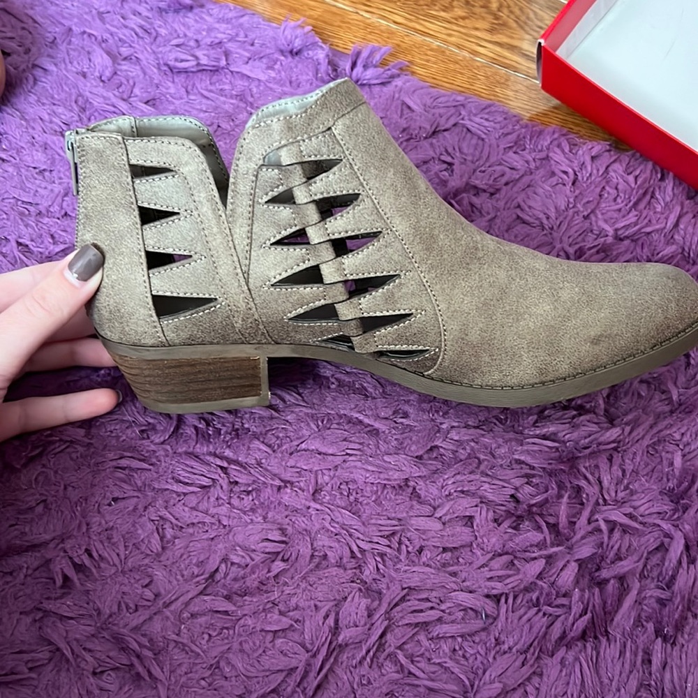 NWT Booties